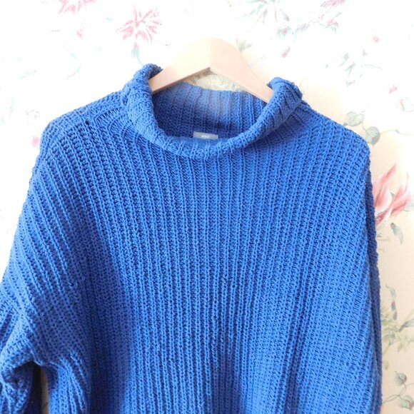 🦔🐾 Oversized Ribbed Blue Sweater - Picture 3 of 12